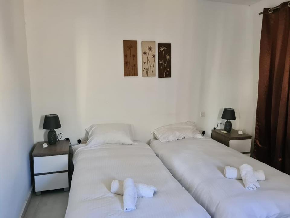 St Julians Central 2 Bedroom Apartment San Ġiljan Exterior foto