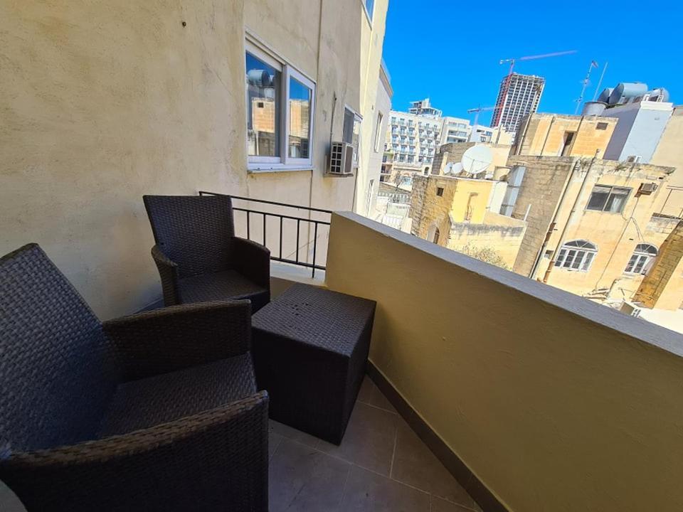 St Julians Central 2 Bedroom Apartment San Ġiljan Exterior foto