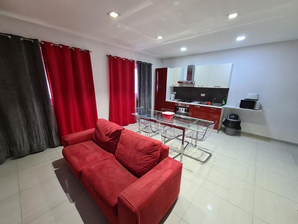 St Julians Central 2 Bedroom Apartment San Ġiljan Exterior foto